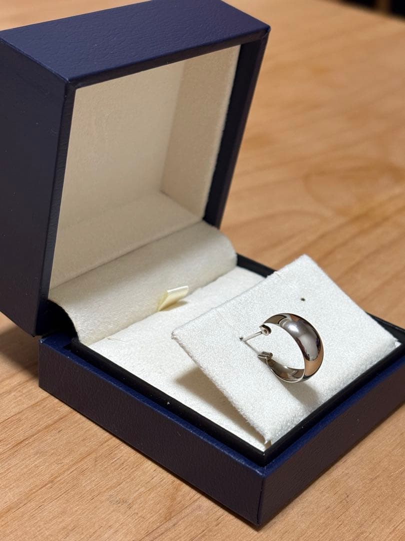 VENDOME AOYAMA プラチナ フープピアス 中サイズ