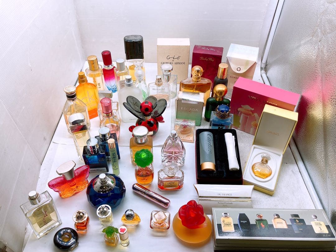 ＊*＊様 香水 40本以上 まとめ★ミニボトル含む コレクション インテリア デ