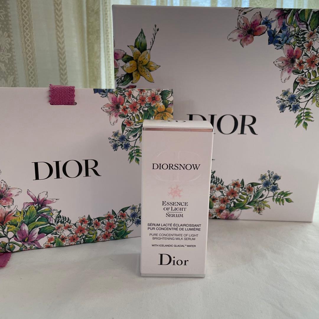 新品 未使用 ディオール スノー アルティメット エッセンス オブ ライト 50