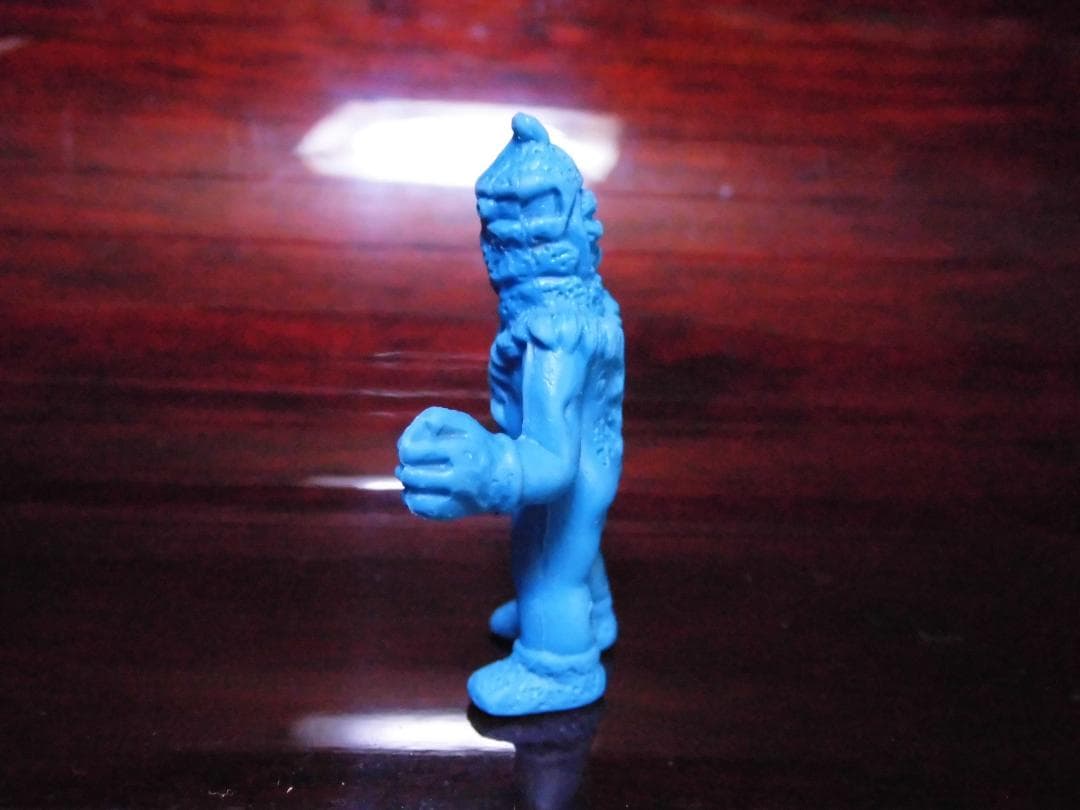 ウルトラ怪獣消しゴム　ケムール人青　ポピー