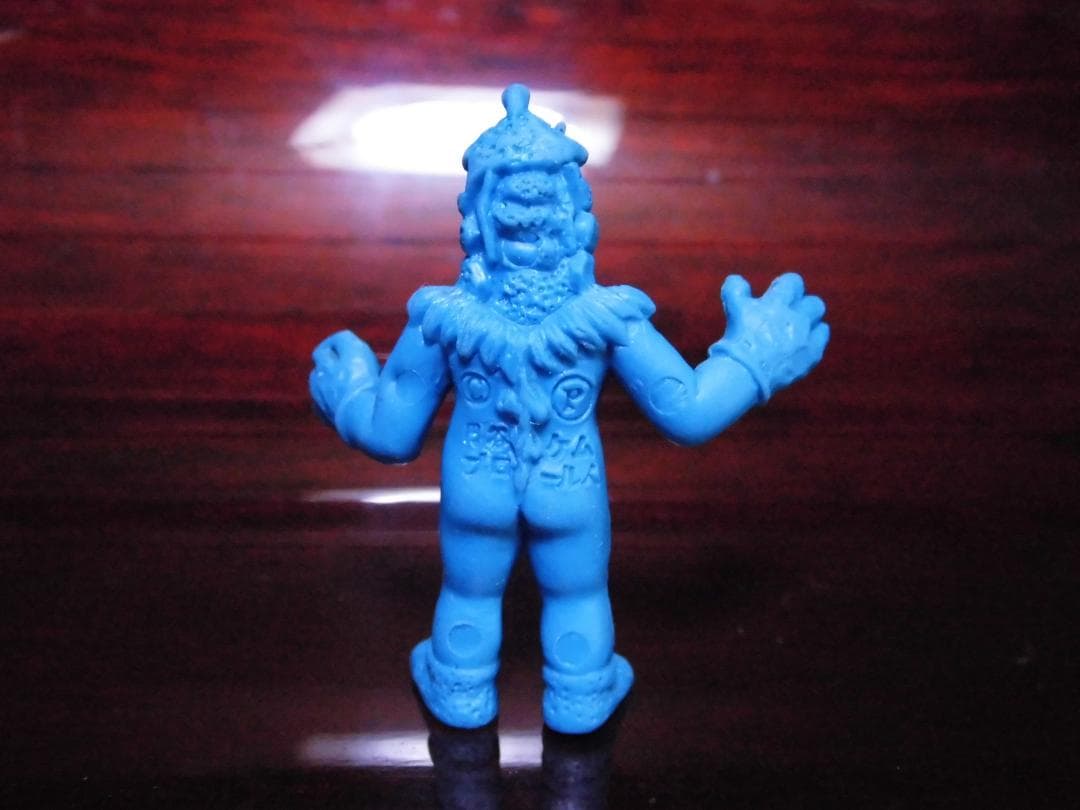 ウルトラ怪獣消しゴム　ケムール人青　ポピー