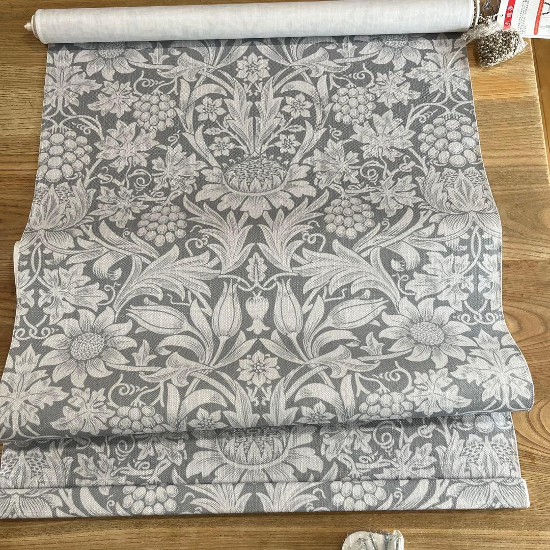 ウイリアムモリス　サンフラワー　シルバーグレー ロールスクリーン