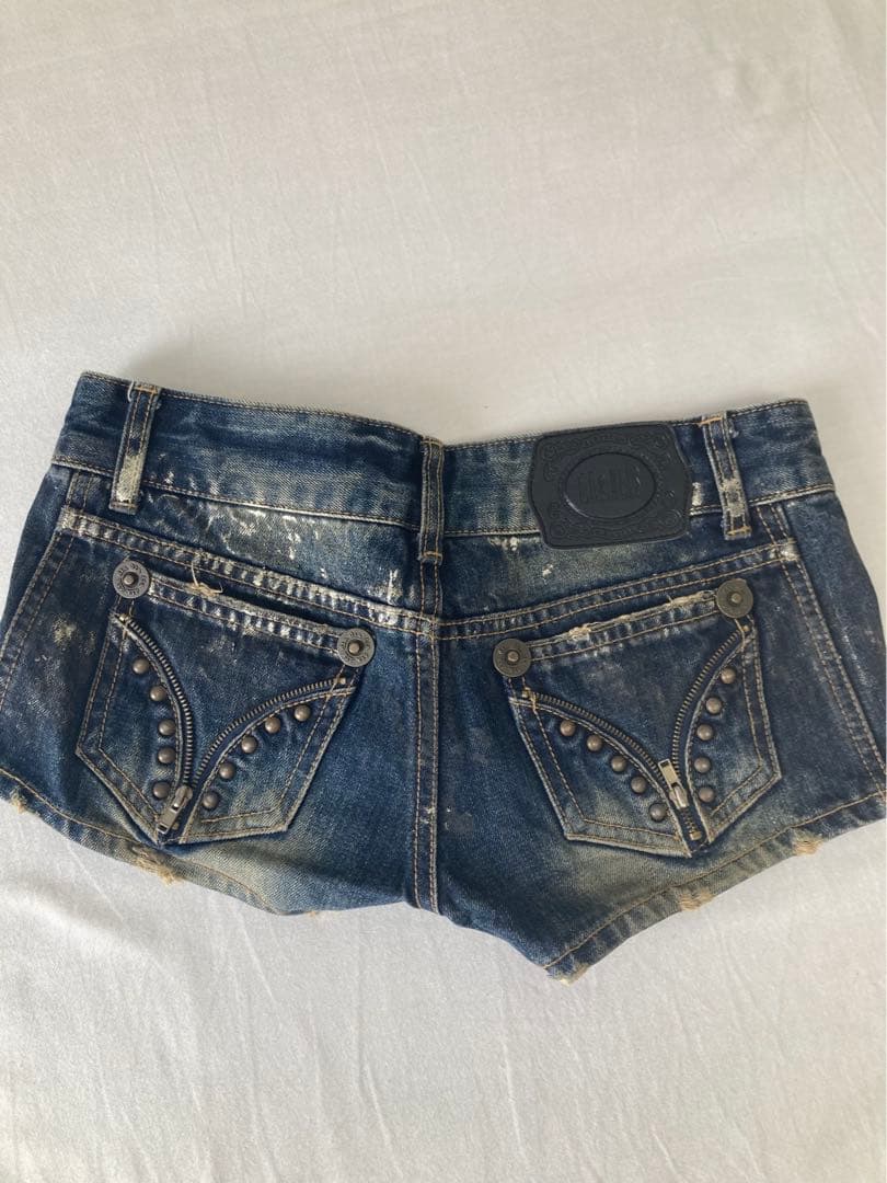 ダイヤ　ダメージ加工デニムショートパンツ