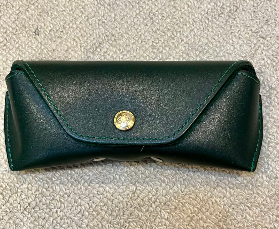 期間限定値下げ　送料込み　美品　箱付き　Ettinger グリーン メガネケース