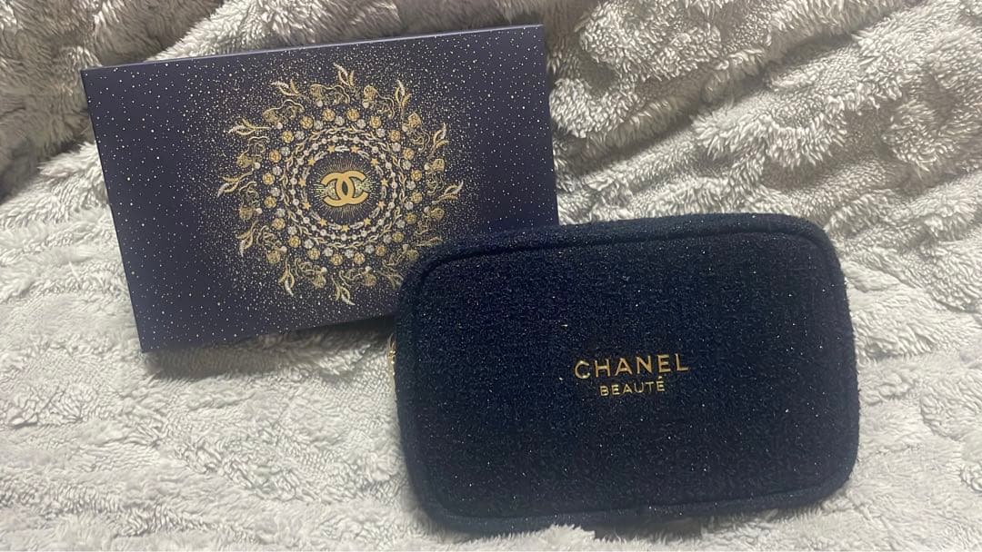 CHANEL クリスマスコフレ　限定ポーチ付き