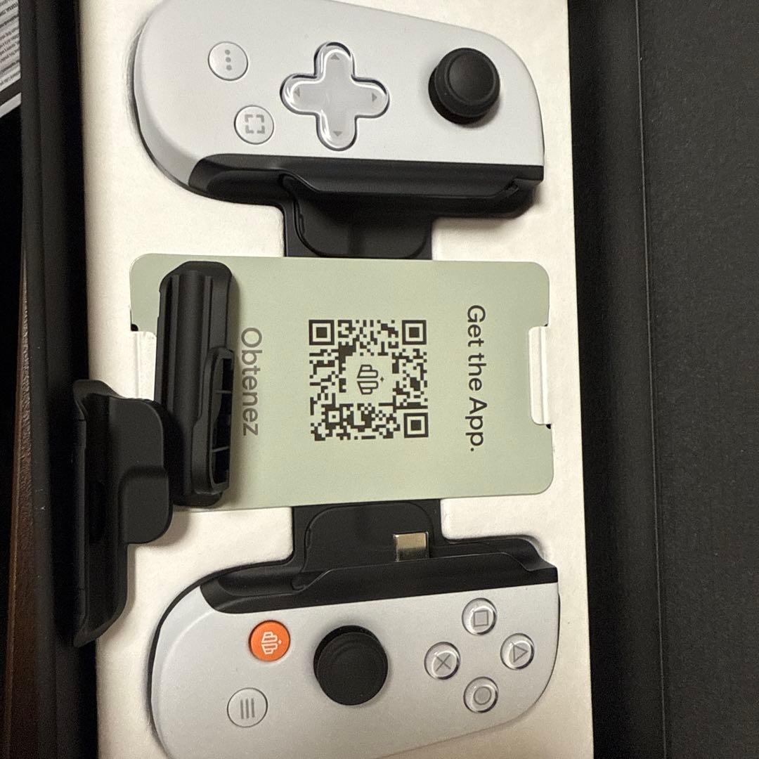 スマートフォン用ゲームコントローラーバックボーン