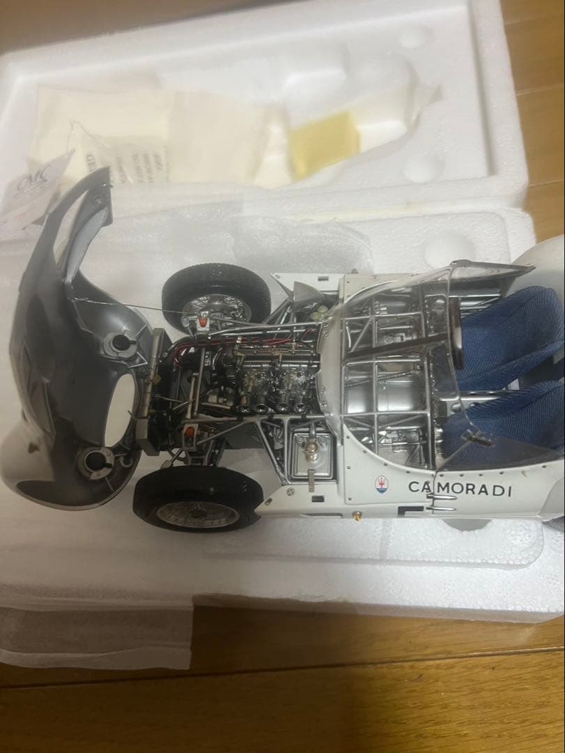 CMC マセラティ　Tipo61 Modell 1:18
