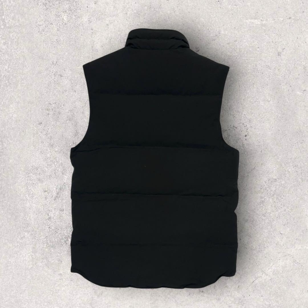 12052【ホログラム付き】カナダグース　ワッペン付きダウンベスト　黒