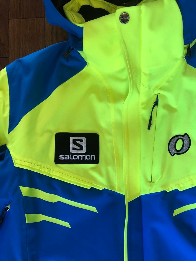 オンヨネ スキーウェア サロモンワッペン付き Lサイズ