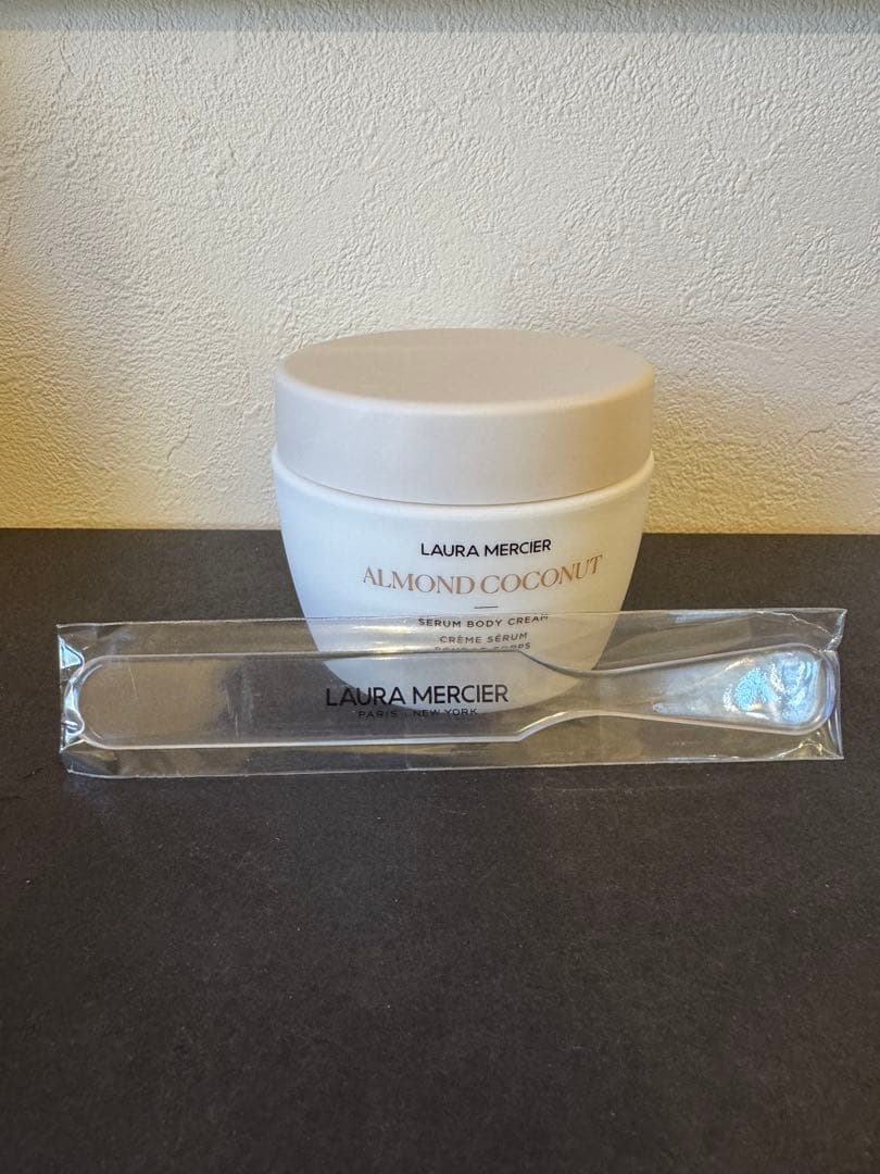 ローラメルシエ　アーモンドココナッツ　ボディクリーム 200g