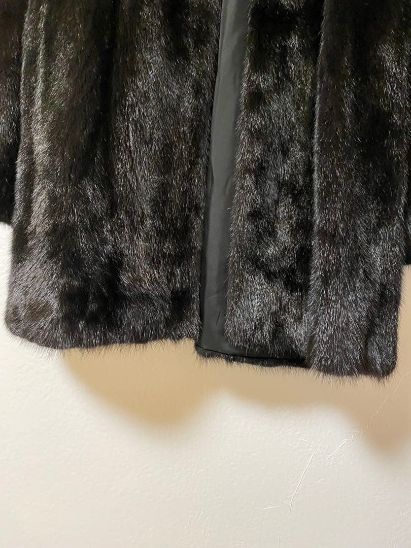 【超美品】黒 毛皮コート レディース　ブラック　アウター　高級感　ファーコート