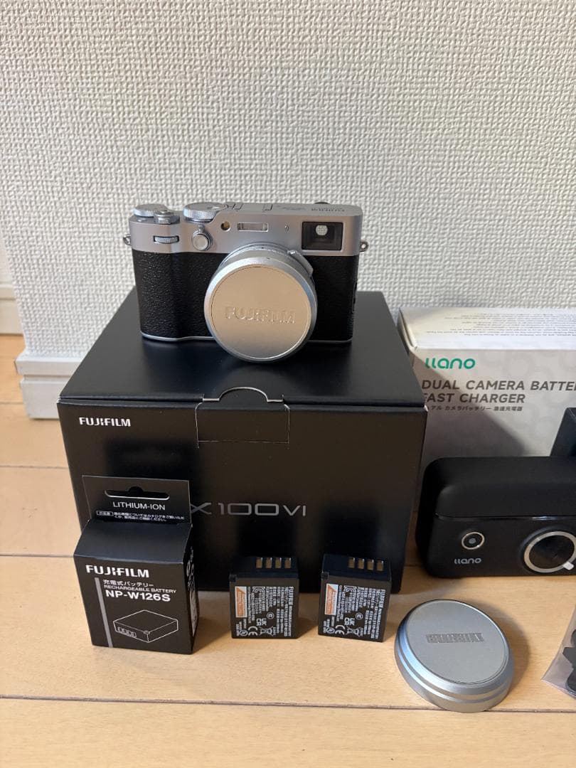 FUJIFILM X100Ⅵ シルバー 日英版 付属品多数 シャッター回数100