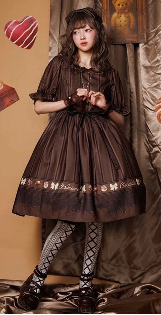 axes femme Chalmiere ボンボンショコラ柄ワンピース（茶）