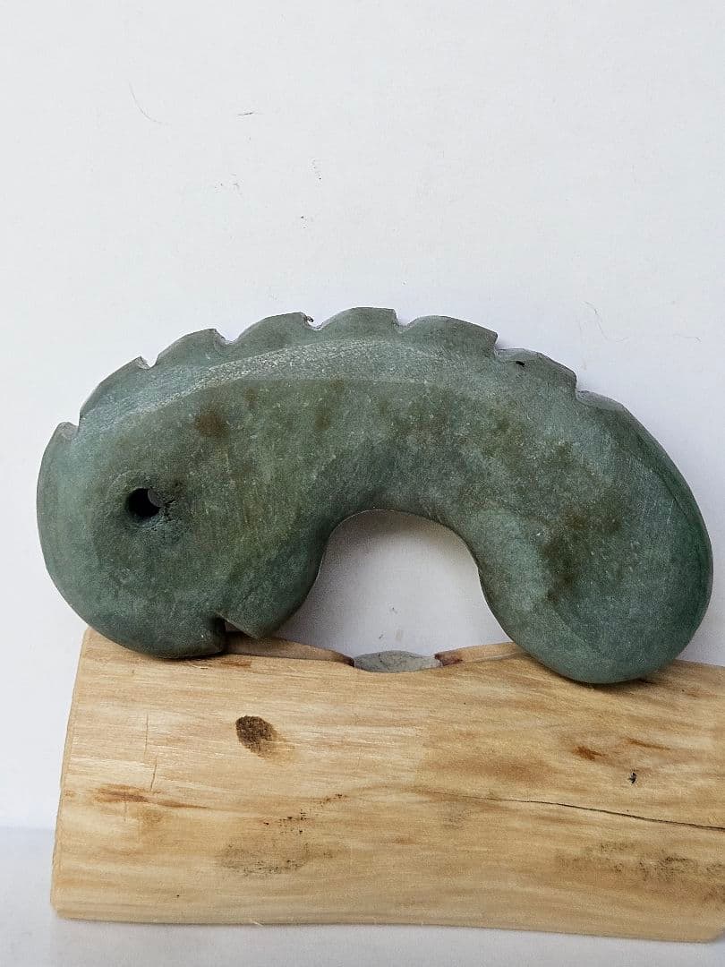 ひびき　　　　　　獣形　薙鎌 翡翠勾玉