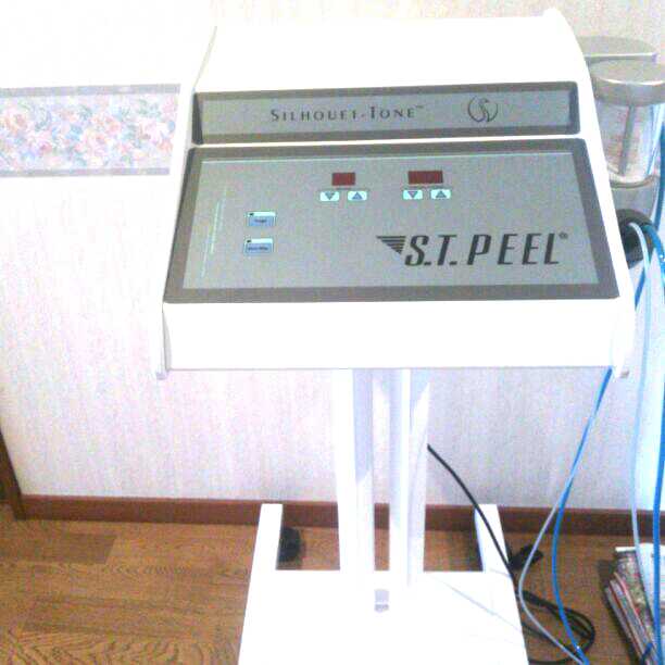 エステサロンで使用していた角質をとる機械です♪