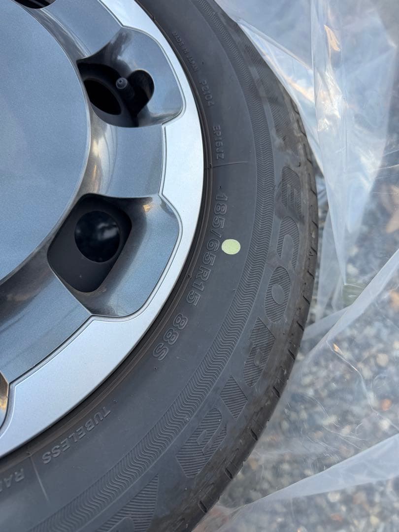 トヨタ 185/65R15 タイヤセット　シエンタ純正