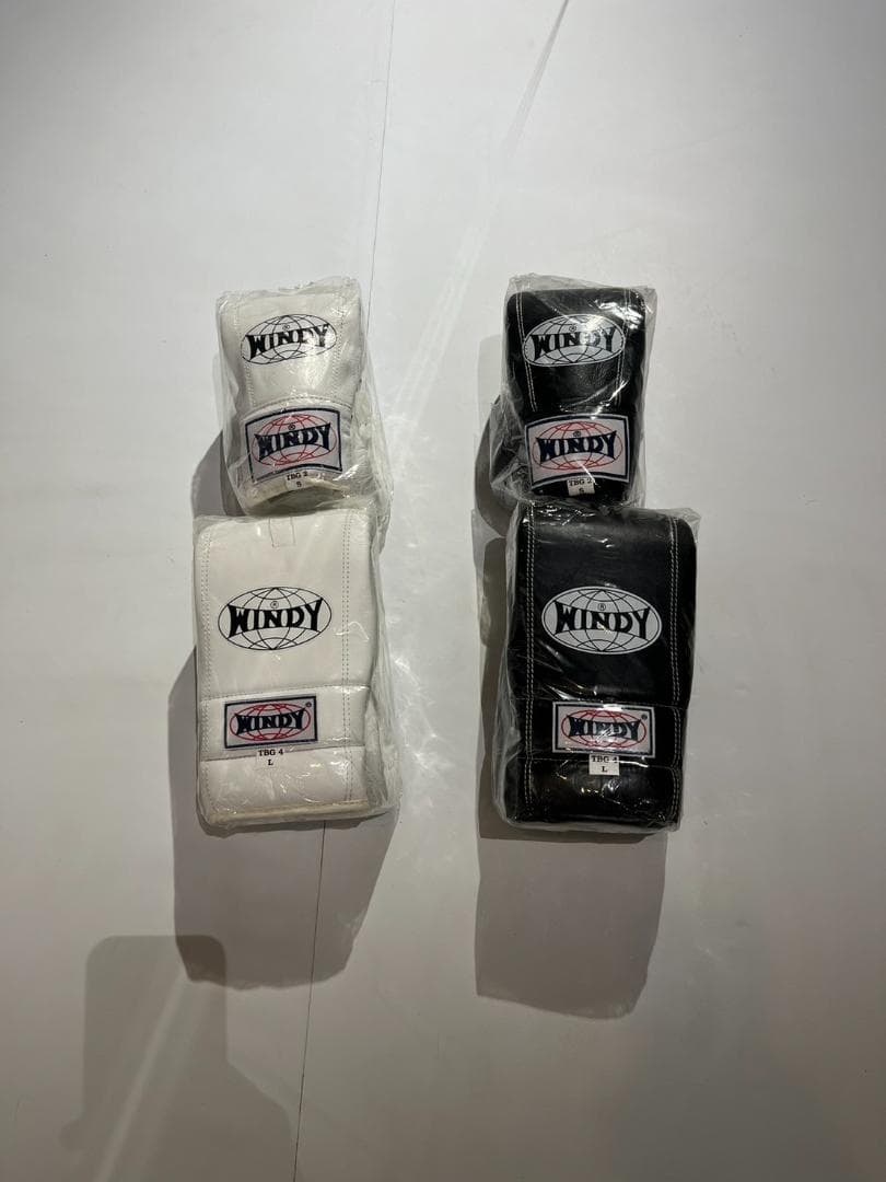 WINDY ボクシンググローブ 2色4個セット 個別販売は1組5,500円