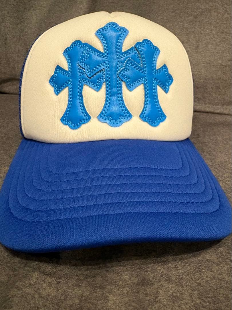 Chrome Hearts トラッカーキャップ 青/白