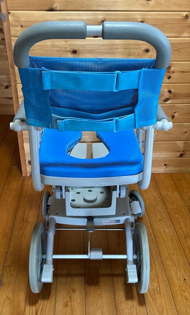 uchie 入浴用車椅子 U字型クッション付き　くるくるチェアD ウチエ