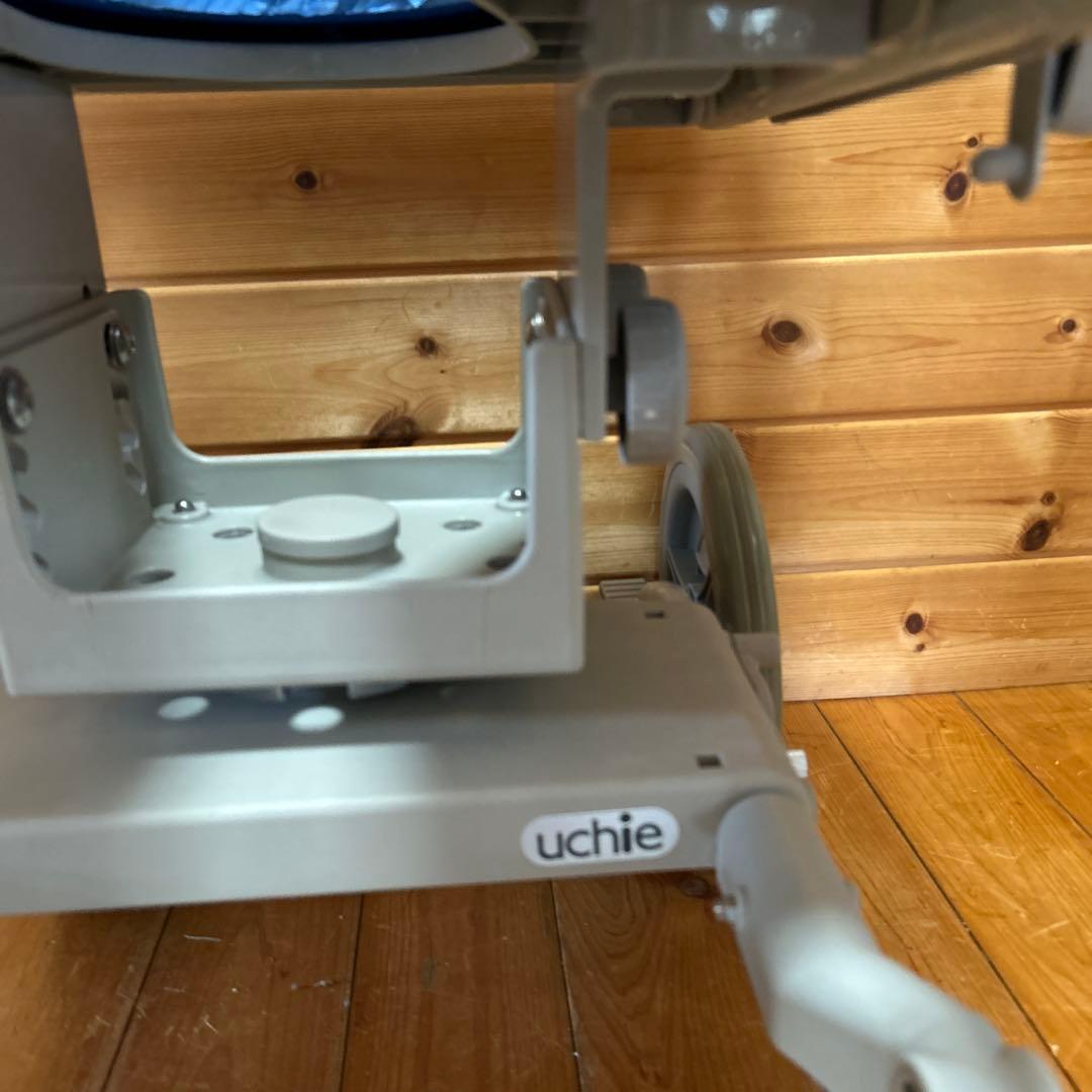 uchie 入浴用車椅子 U字型クッション付き　くるくるチェアD ウチエ