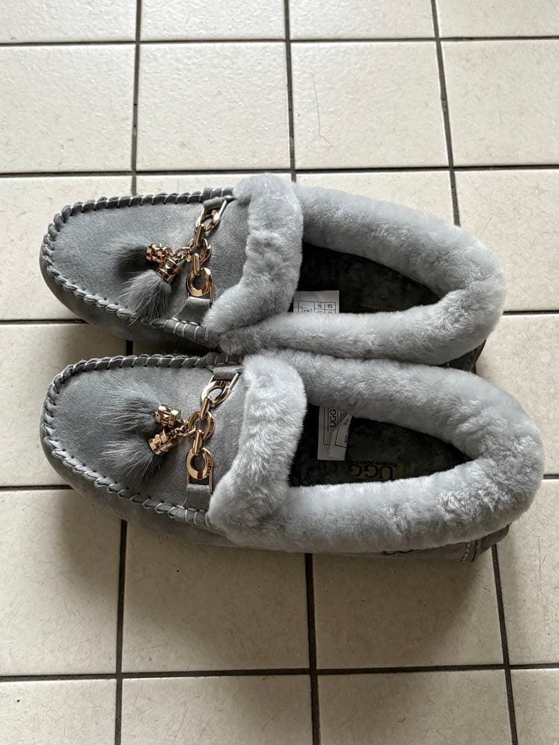 UGG モカシン　グレー　試し履きのみ