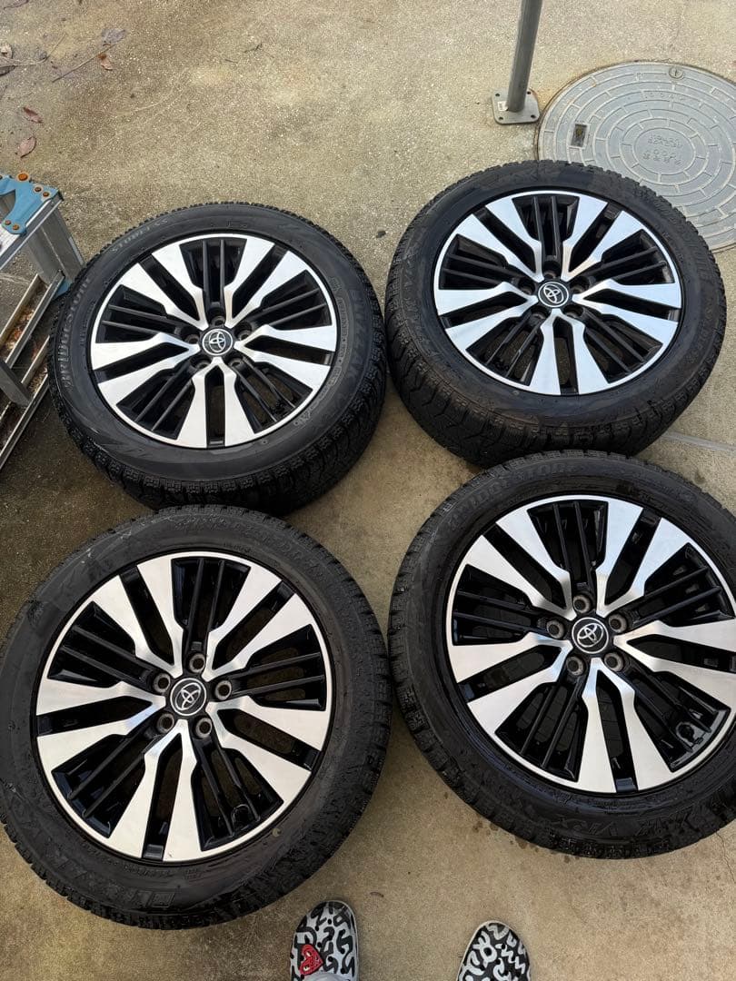 た*か様 トヨタ 18インチ 30後期scアルファード 純正ホイールスタッドレス