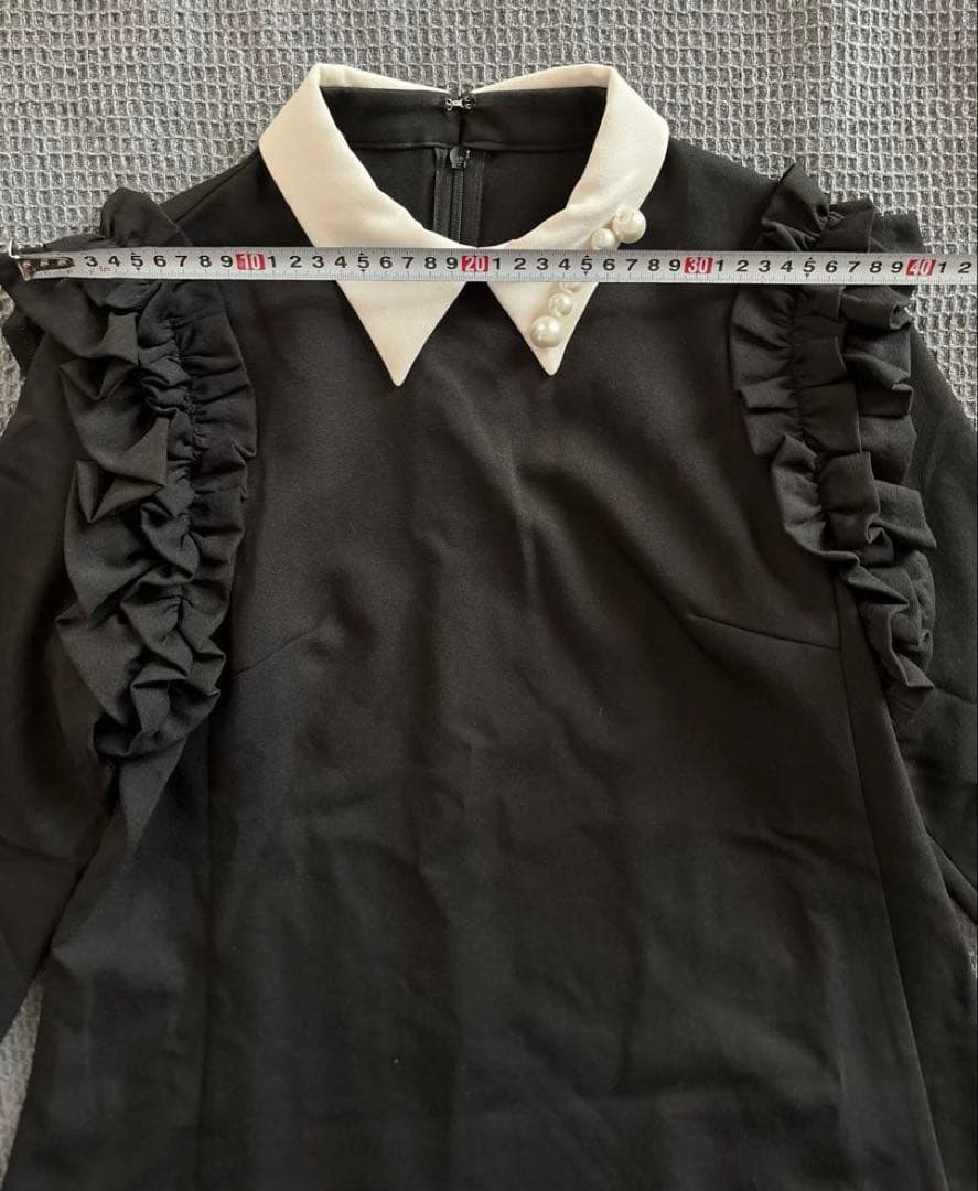 hue DAY TO EVENING ショルダーフリルブラウス パール装飾 36