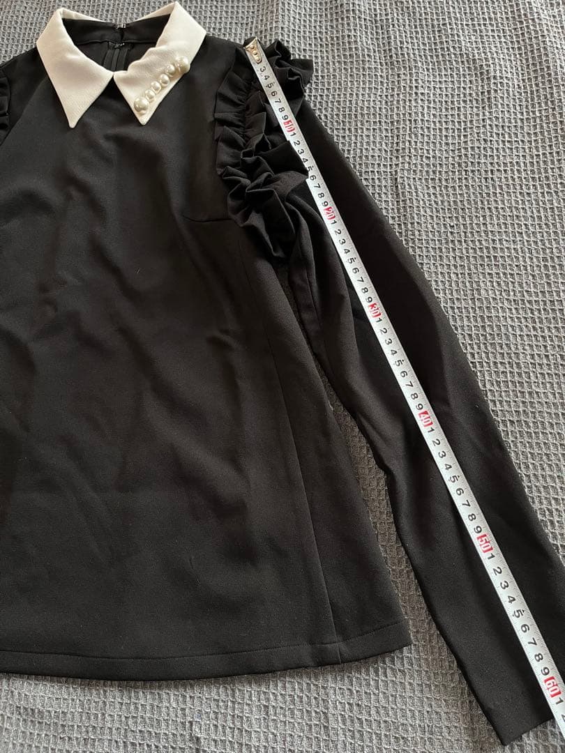 hue DAY TO EVENING ショルダーフリルブラウス パール装飾 36