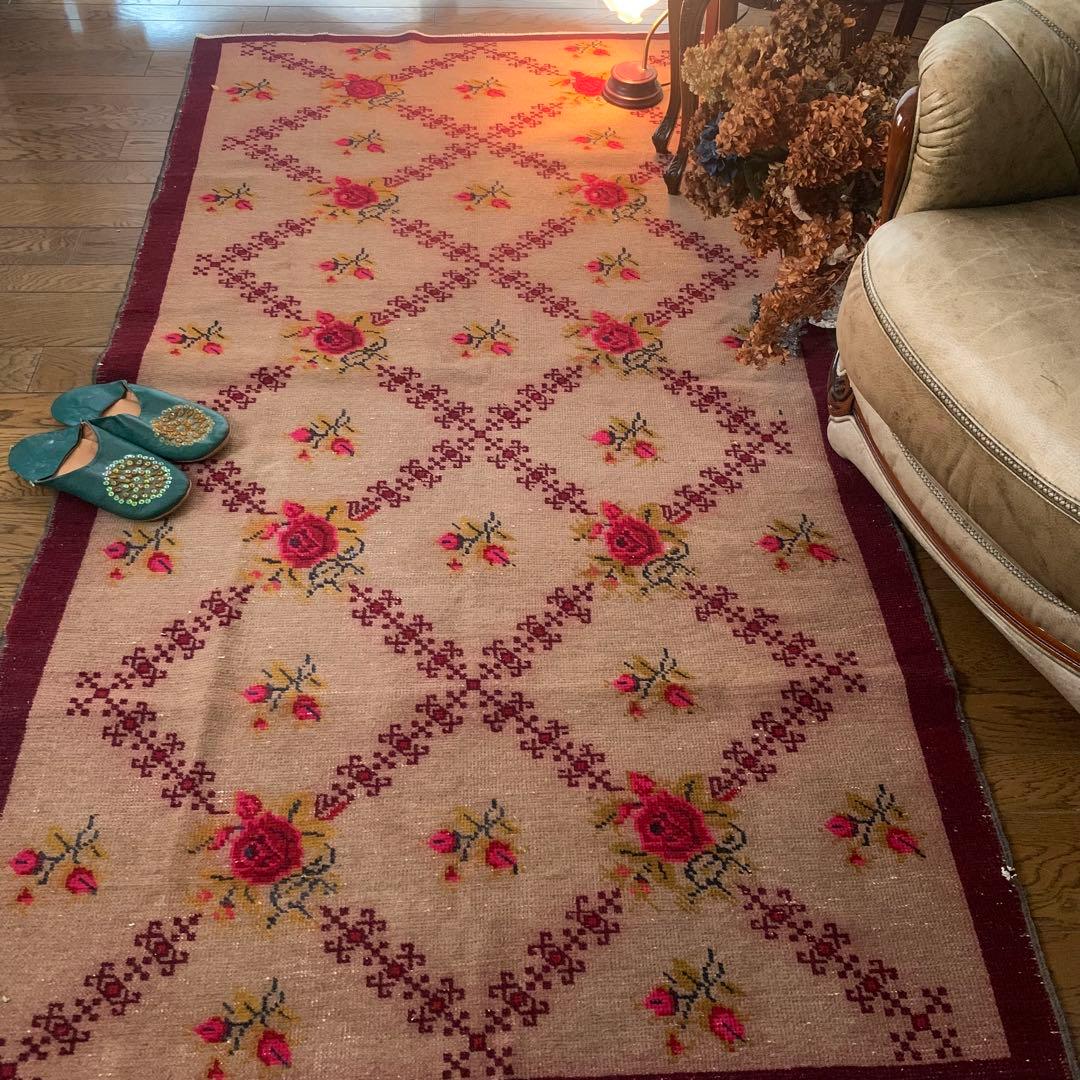 訳あり　超レア　トルコヴィンテージラグ　ローズ　206×113 薔薇　トルコラグ