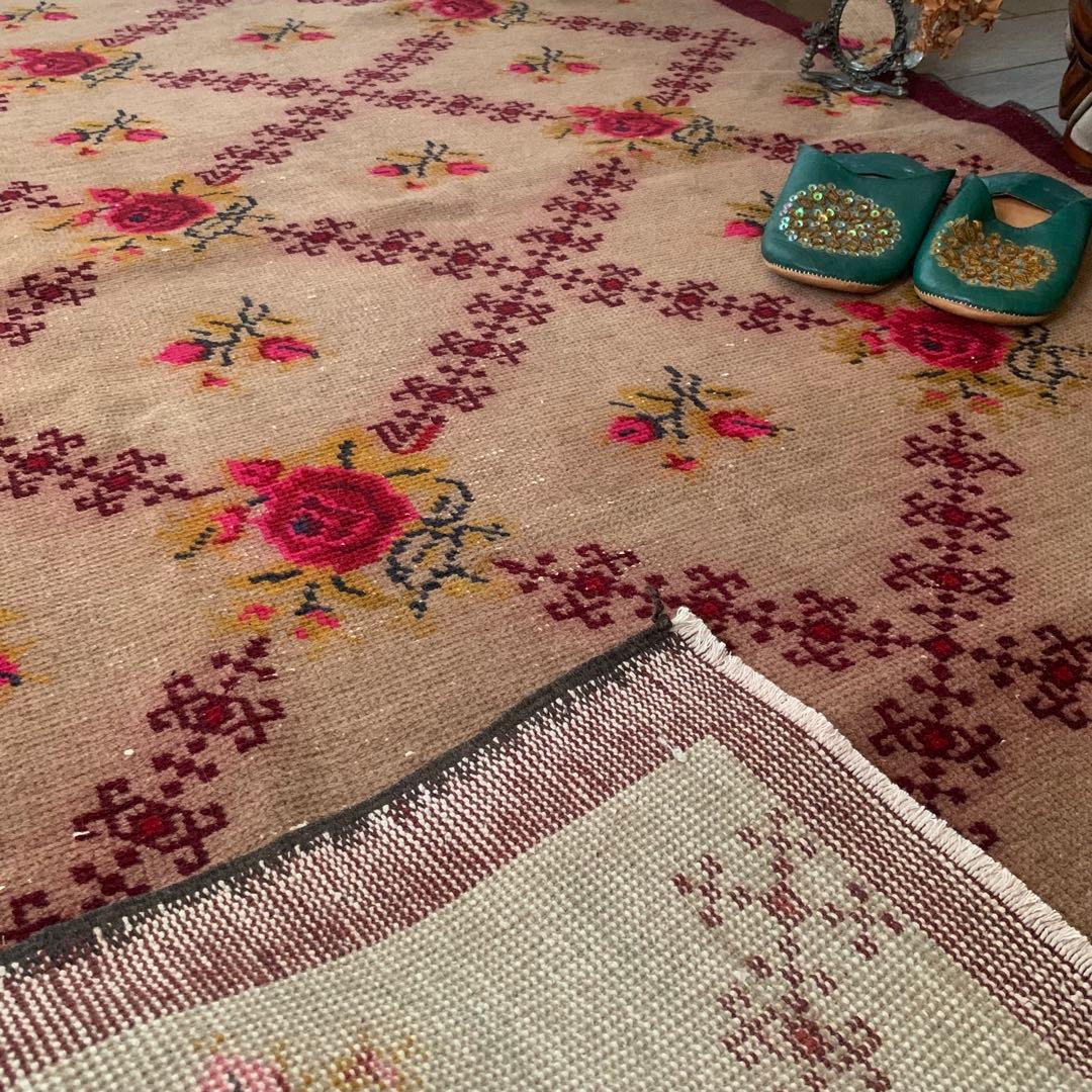 訳あり　超レア　トルコヴィンテージラグ　ローズ　206×113 薔薇　トルコラグ