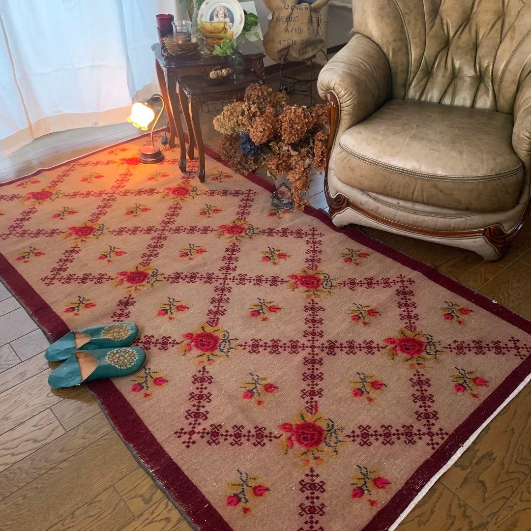 訳あり　超レア　トルコヴィンテージラグ　ローズ　206×113 薔薇　トルコラグ