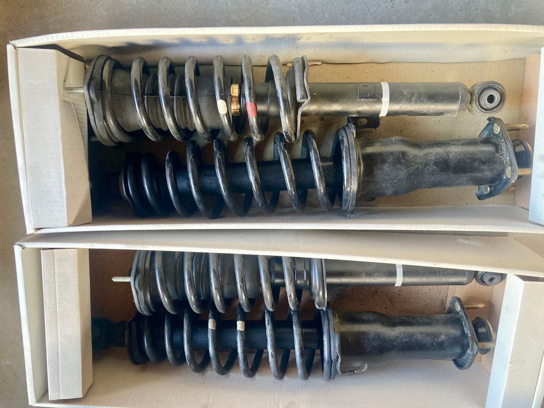 TOYOTA プログレ 純正ショックアブソーバー