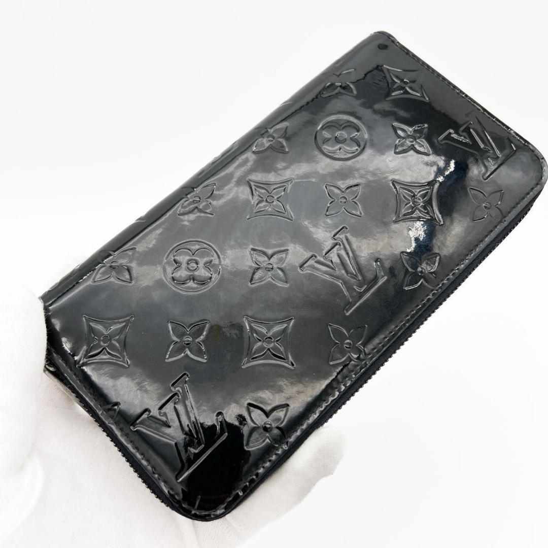 【使用わずか】ヴィトン ヴェルニ ジッピーウォレット ラウンド 長財布 黒