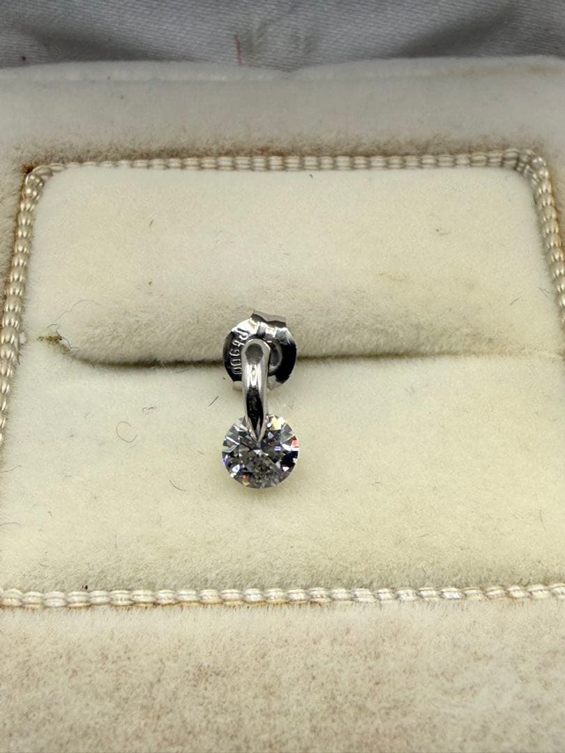 プラチナ　ダイヤモンドピアス　片耳のみ