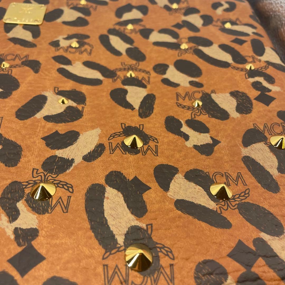 専用❗️美品♡MCM✨エムシーエム　 スタッズ　ヒョウ柄 レオパード　バッグ
