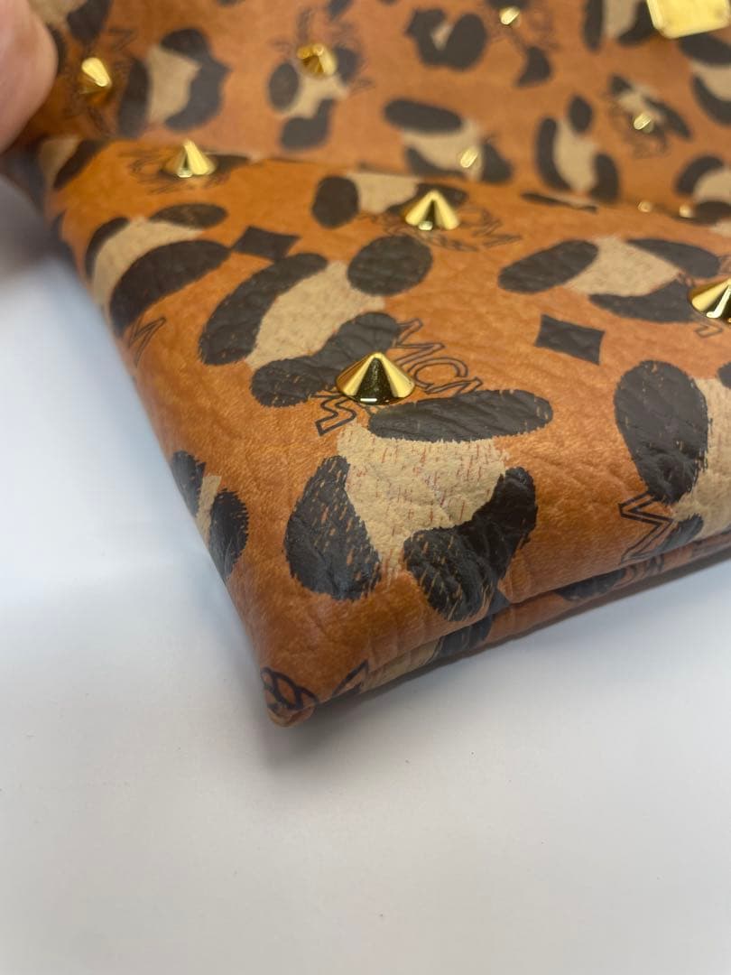 専用❗️美品♡MCM✨エムシーエム　 スタッズ　ヒョウ柄 レオパード　バッグ