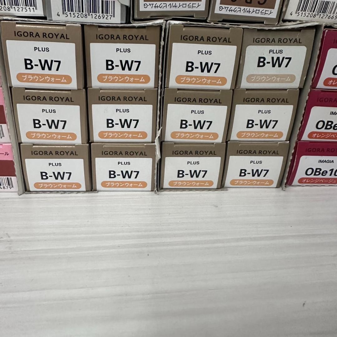 イゴラ ロイヤル　ピクサム メリール　ペンタ　カラー剤 134本　まとめ売り