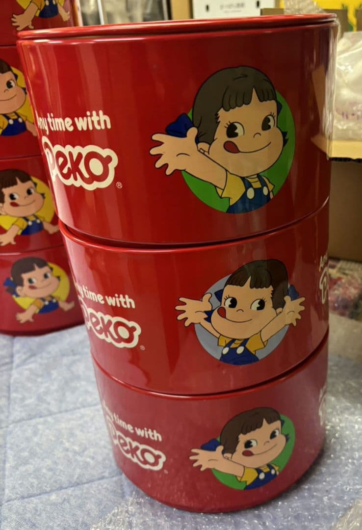 希少 不二家 ペコちゃん ポコちゃん　スツール缶　ペール缶　バケツ缶　収納箱　赤