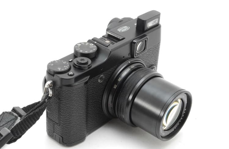 本日18時出品取り下げ予定 富士フイルム FUJIFILM X10 ブラック