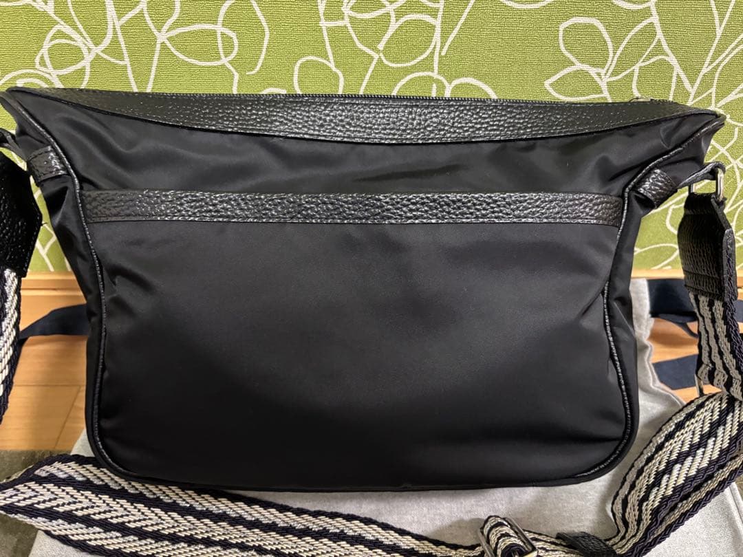 ADMJ デイビス ボディバッグ ブラック