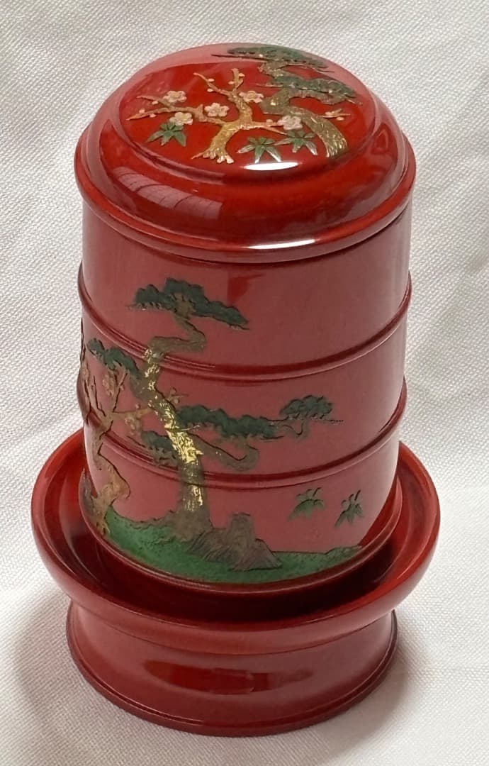 琉球漆器 重箱 3段重ね　台付三段食籠