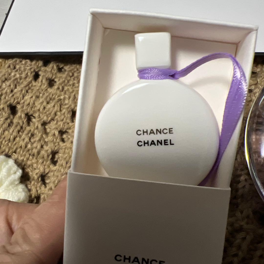 CHANEL チャンスオースプランディドオードパルファム50ミリお得セット。