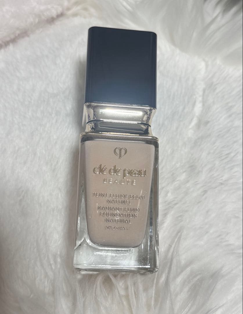 クレ・ド・ポー ボーテ リキッドファンデーション ナチュレルオークル00