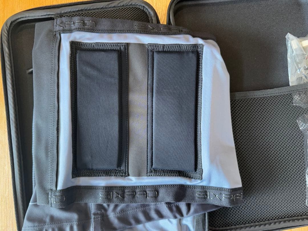 SIXPAD Powersuit ABS Lサイズ+専用コントローラー