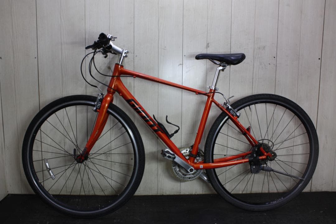 GIANT ESCAPE R3 700C 24速 470mm オレンジ色 クロス
