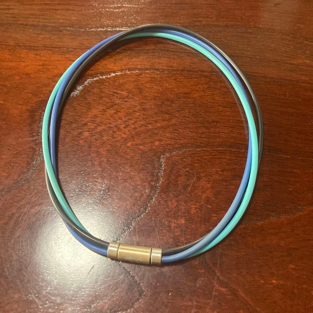 セブルーパー　SEV シリコン ネックレス 黒　青 緑