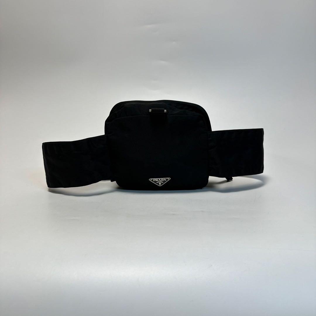 k45【極美品】プラダ　三角ロゴ　ナイロン　ブラック　ウエストバッグ　ショルダー