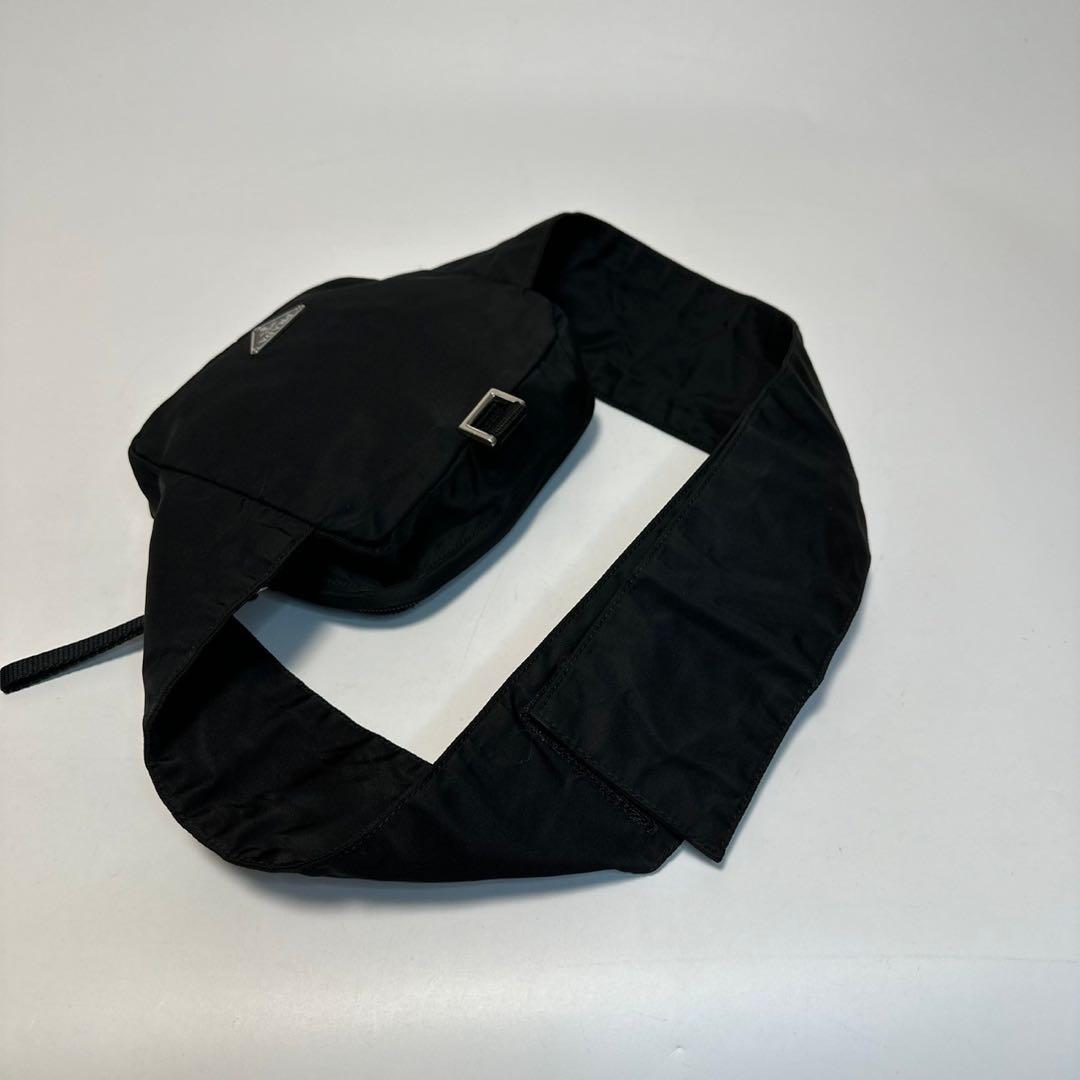 k45【極美品】プラダ　三角ロゴ　ナイロン　ブラック　ウエストバッグ　ショルダー