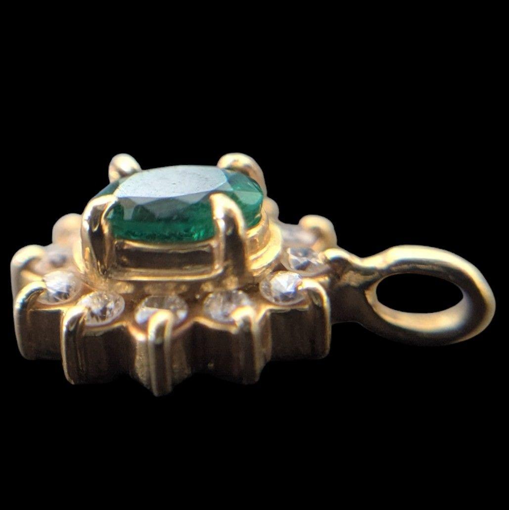 K18 エメラルド ペンダントトップ 0.8g 750 ゴールド ネックレス