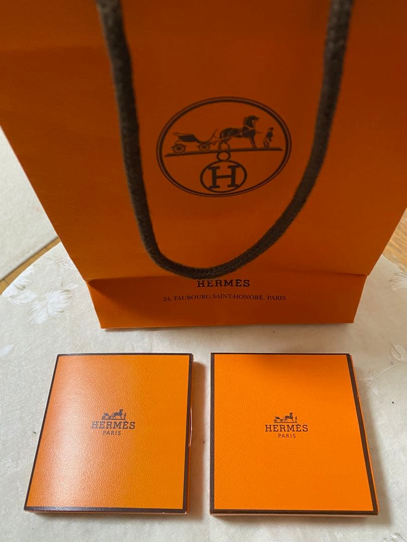 HERMES エルメス　フェイスパウダー　口紅サンプル　セット